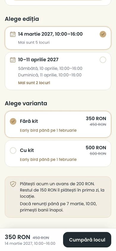 Choosing the edition and the price option on the course page, with the deposit and the cancellation rule spelled out (in Romanian)
