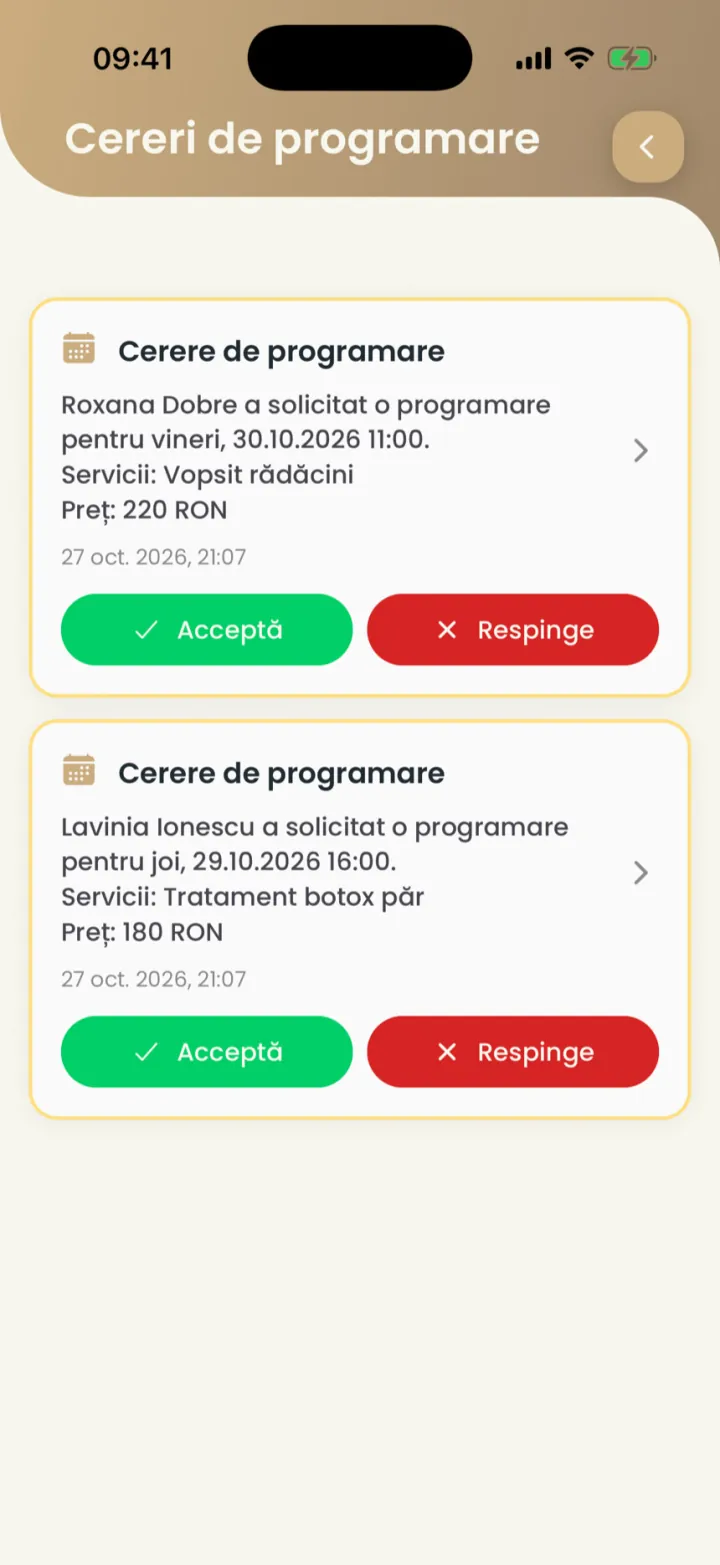 Ecranul Cereri de programare, cu două cereri, fiecare cu serviciul, prețul, Acceptă și Respinge